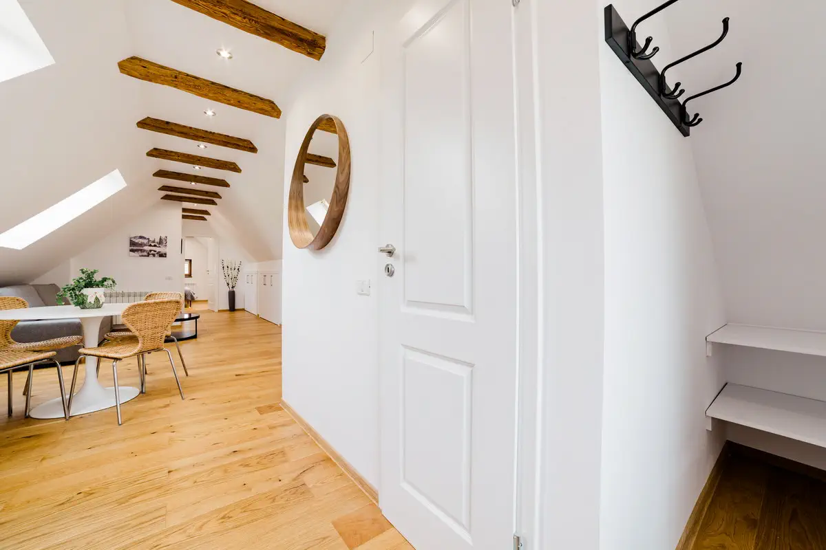 Fotograf Apartament In Regim Booking (2)