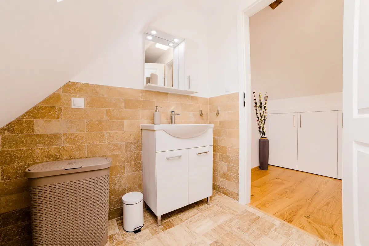 Fotograf Apartament In Regim Booking (25)