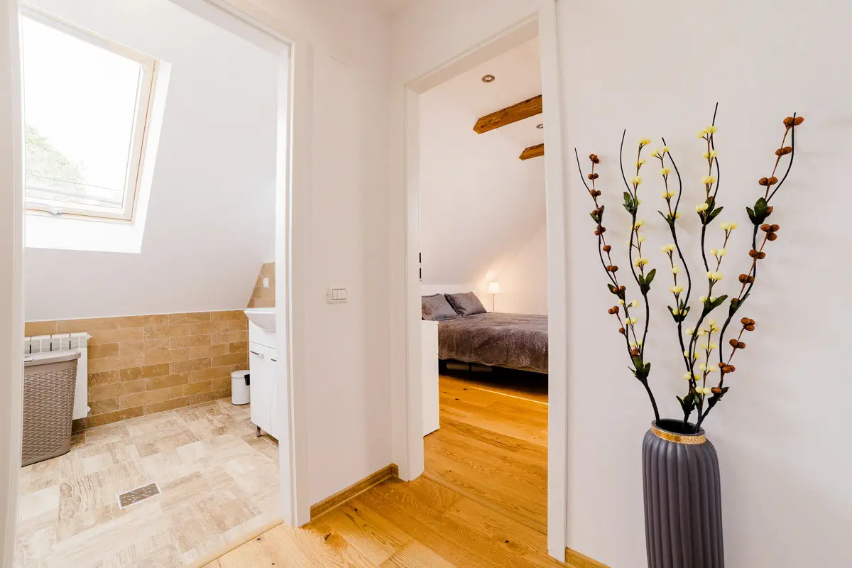 Fotograf Apartament In Regim Booking (28)