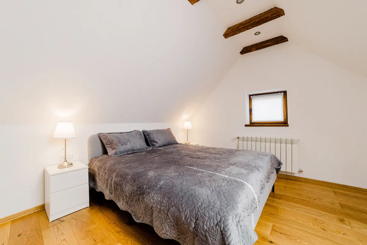 Fotograf Apartament In Regim Booking (30)