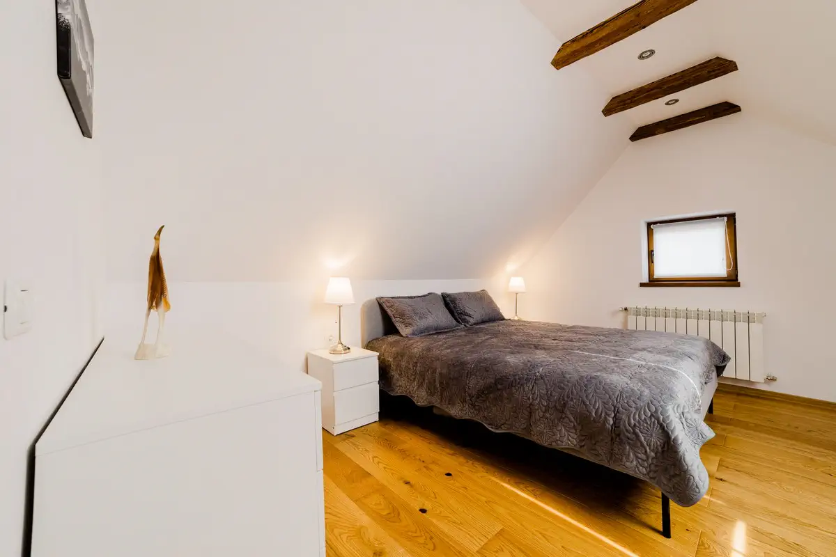 Fotograf Apartament In Regim Booking (39)