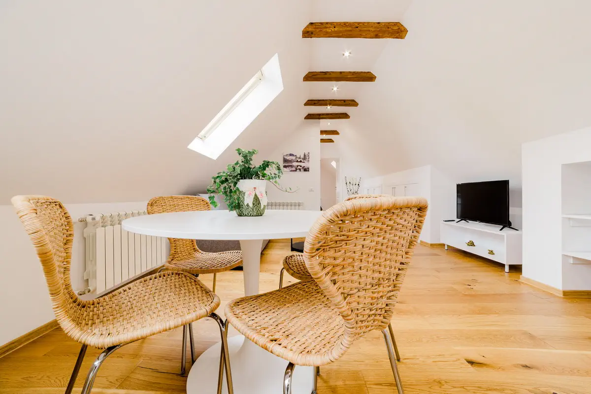 Fotograf Apartament In Regim Booking (44)