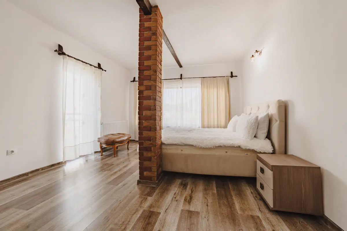 Fotografie Hoteluri Si Pensiuni Horeca In Brasov (39)