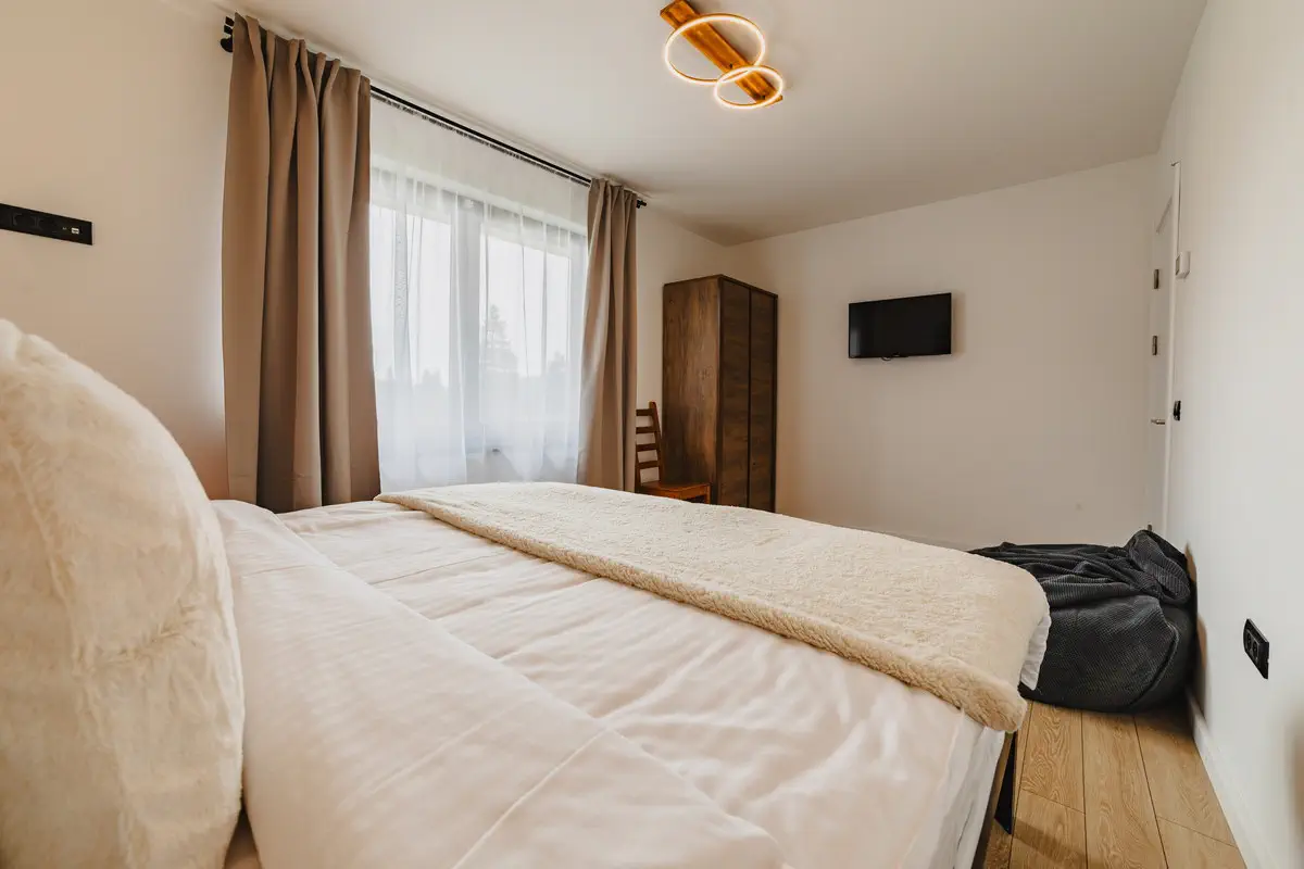 Fotografii Inchiriere Airbnb In Brasov (28)