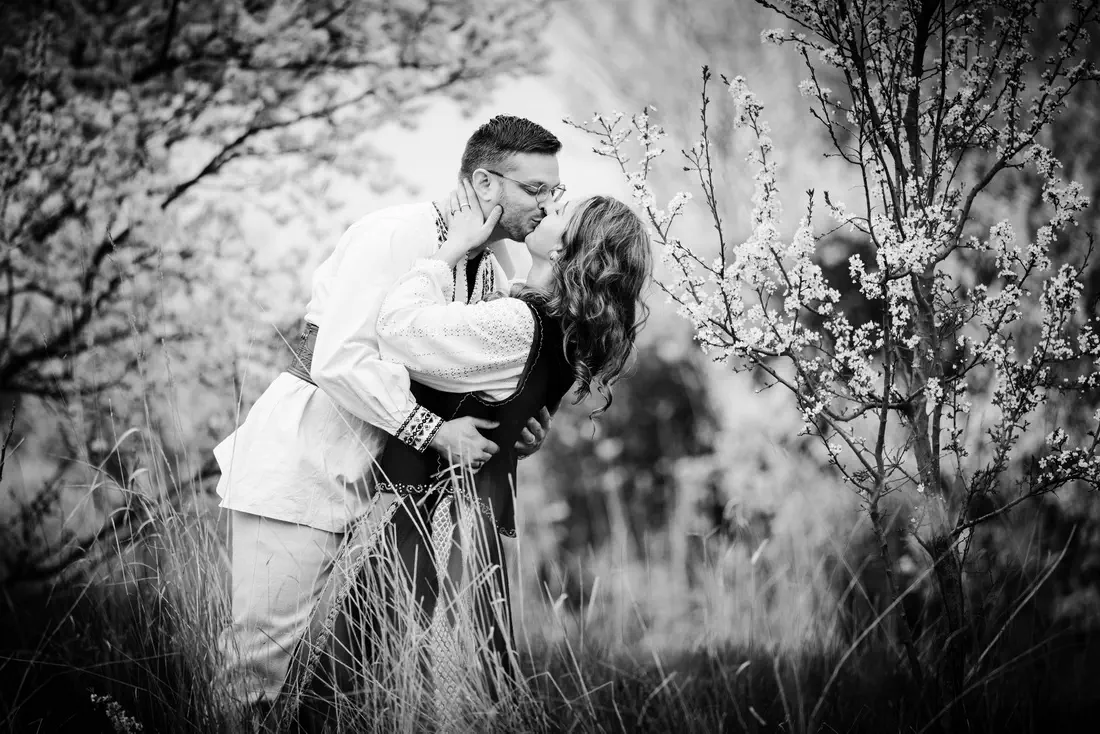 Sedinta Foto Cuplu Cu Pomi Infloriti La Brasov (13)