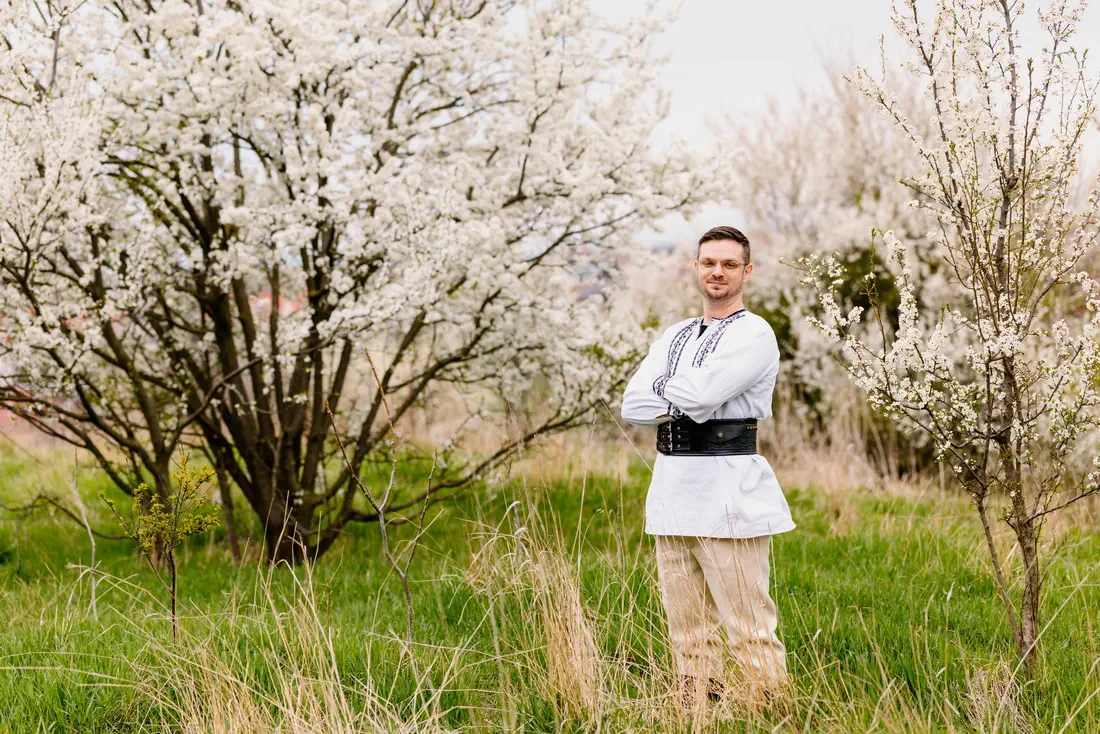 Sedinta Foto Cuplu Cu Pomi Infloriti La Brasov (15)
