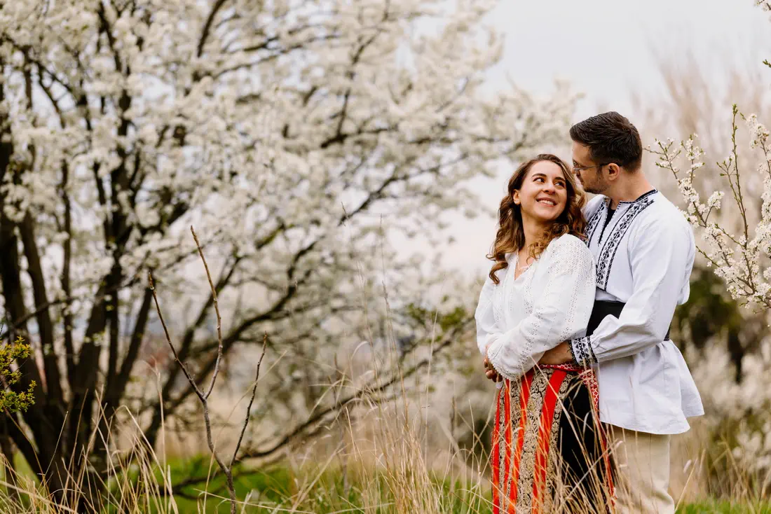 Sedinta Foto Cuplu Cu Pomi Infloriti La Brasov (18)