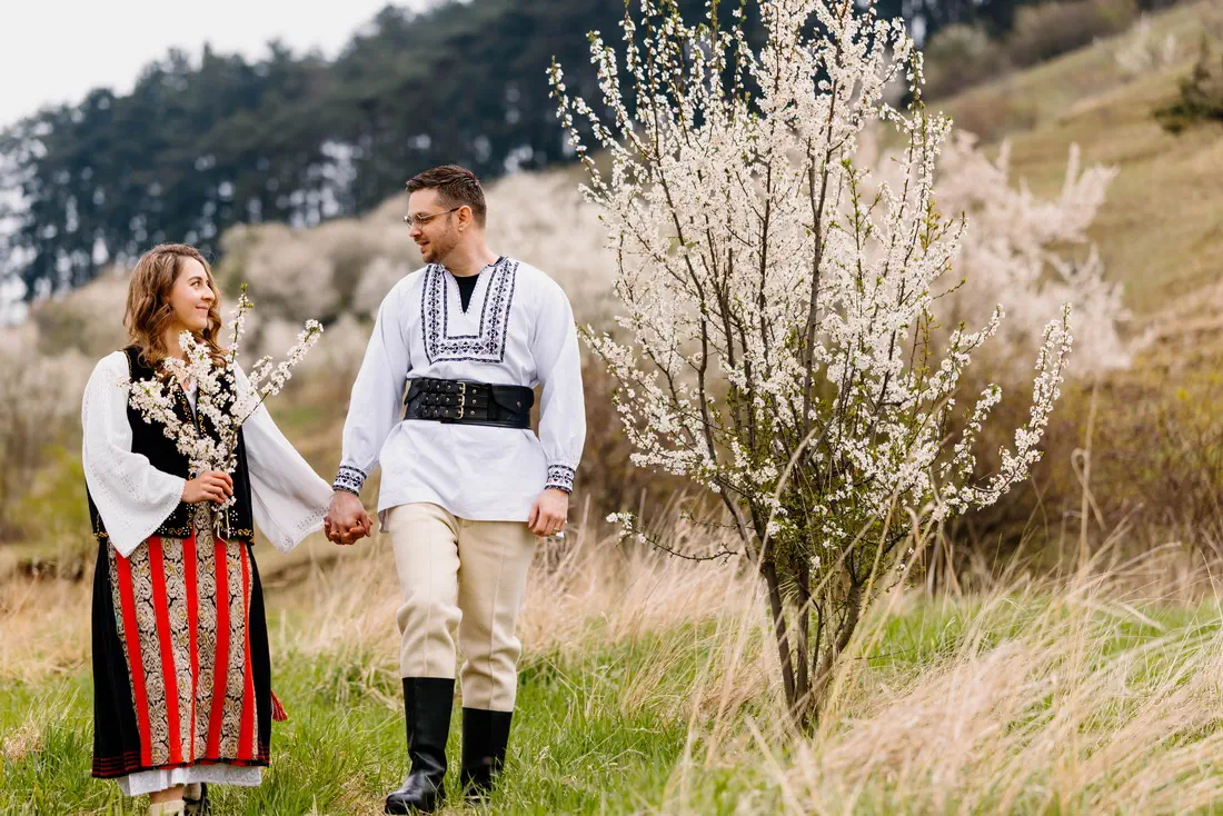 Sedinta Foto Cuplu Cu Pomi Infloriti La Brasov (2)