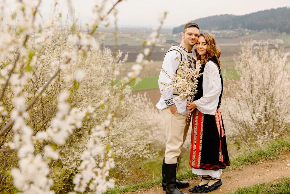 Sedinta Foto Cuplu Cu Pomi Infloriti La Brasov (36)